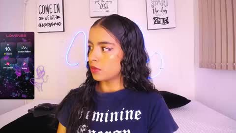  Sunny  online show from February 3, 2025, 9:39 pm