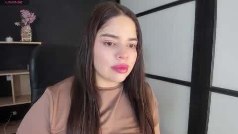Snapshot of sunnypaytton chatting on October 1, 2025, 12:44 pm Sunny online show from October 1, 2025, 12:44 pm