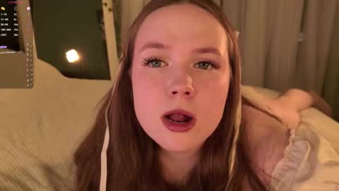 Snapshot of sunnyrisha chatting on November 20, 2025, 5:18 am Risha online show from November 20, 2025, 5:18 am