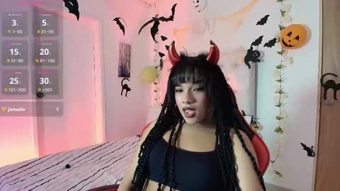    online show from October 8, 2025, 2:25 pm