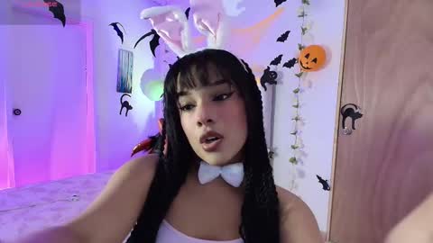    online show from October 10, 2025, 2:38 pm