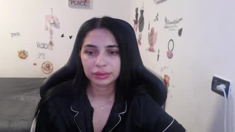 Snapshot of sunrocss chatting on November 29, 2025, 10:18 am sunrocss online show from November 29, 2025, 10:18 am