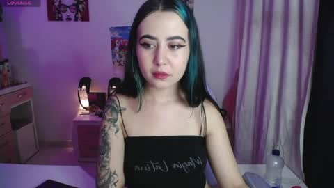 Snapshot of sunset_pienk chatting on May 31, 2026, 4:09 am Sunset online show from May 31, 2026, 4:09 am