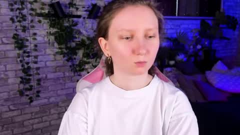 Snapshot of sunshine_blaze chatting on May 19, 2026, 1:39 pm Alice online show from May 19, 2026, 1:39 pm