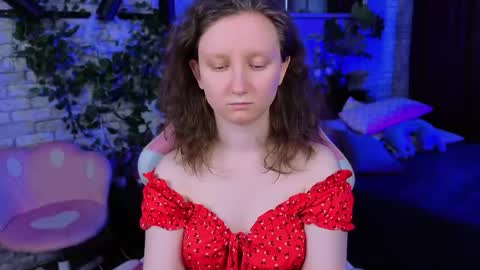 Snapshot of sunshine_blaze chatting on May 25, 2026, 1:28 pm Alice online show from May 25, 2026, 1:28 pm
