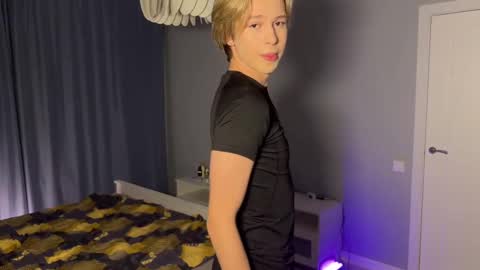 sunshinealex online show from March 4, 2025, 6:07 pm