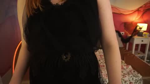 Snapshot of sunshinelolaa chatting on October 25, 2025, 9:53 pm Lola online show from October 25, 2025, 9:53 pm