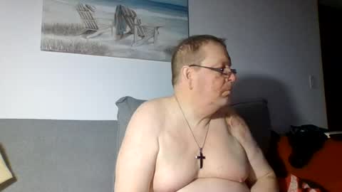 Snapshot of sunspotbaby chatting on July 16, 2026, 1:33 am Sunspotbaby online show from July 16, 2026, 1:33 am