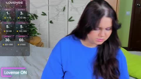 sunyy_bunyy online show from December 23, 2025, 9:51 am