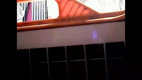 Snapshot of superclit4u chatting on November 15, 2025, 11:07 am superclit4u online show from November 15, 2025, 11:07 am