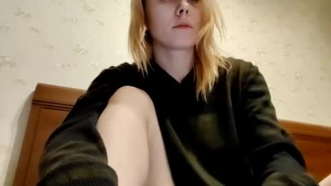 Annie online show from January 27, 2025, 1:52 pm