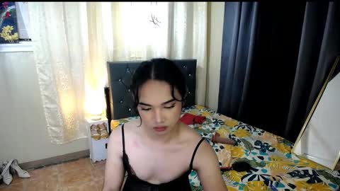 superlatinawild4ux online show from November 19, 2025, 3:39 am