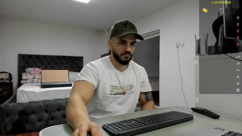 Snapshot of supermanboyxxl chatting on February 2, 2026, 7:18 am supermanboyxxl online show from February 2, 2026, 7:18 am