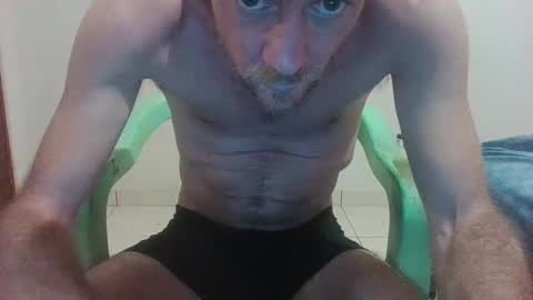 Snapshot of surfsup34 chatting on December 17, 2024, 10:00 pm surfsup34 online show from December 17, 2024, 10:00 pm