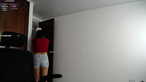 Snapshot of susanaduncann chatting on April 2, 2026, 7:44 pm Susana online show from April 2, 2026, 7:44 pm