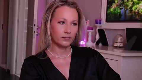 SusanJewel online show from June 27, 2026, 9:58 am