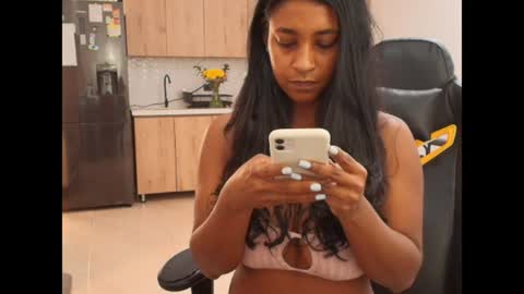 Snapshot of susanrhodes_ chatting on June 10, 2026, 12:59 pm Susan Rhodes online show from June 10, 2026, 12:59 pm