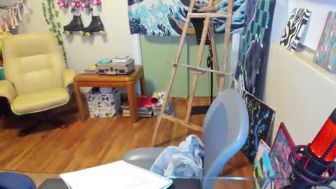 Snapshot of sushifox chatting on November 3, 2025, 1:19 am   online show from November 3, 2025, 1:19 am