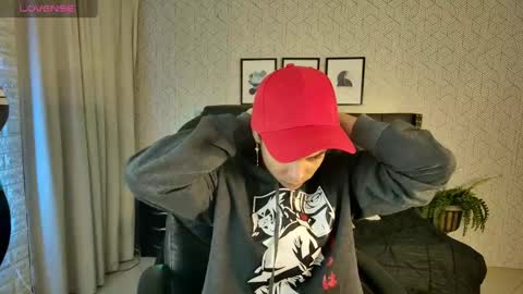 Snapshot of sussy__stone chatting on January 15, 2025, 1:09 pm online show from January 15, 2025, 1:09 pm