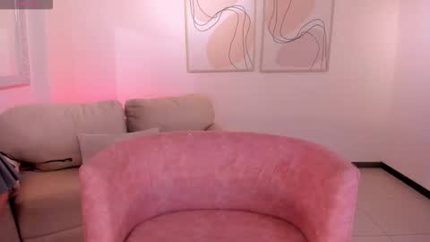 Sussy Bell online show from October 2, 2025, 7:43 pm