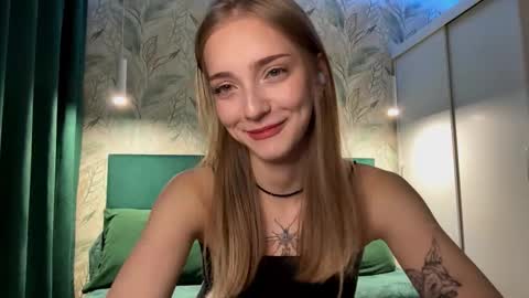 Jessica online show from October 19, 2025, 5:02 pm