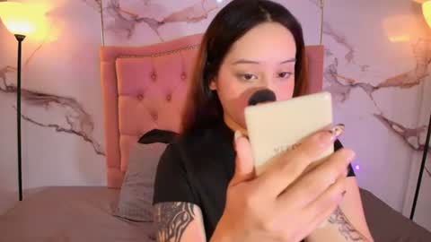 Snapshot of suxan_white chatting on June 29, 2026, 1:11 pm suxan_white online show from June 29, 2026, 1:11 pm