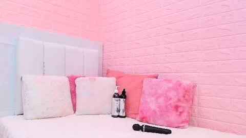 suzan_30 online show from June 8, 2026, 8:31 pm