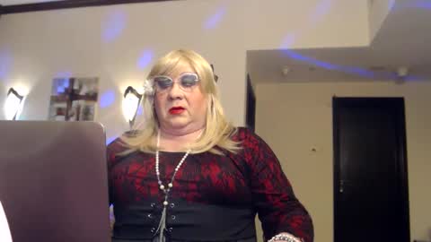 My name is Sissy or more fully Suzanna Aprilia Maria Mariquita Catarina Chinita Banci. Soy una puta - que chimba ladybug online show from December 13, 2024, 6:16 pm