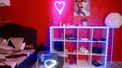 suzanstacks online show from September 24, 2025, 6:06 am