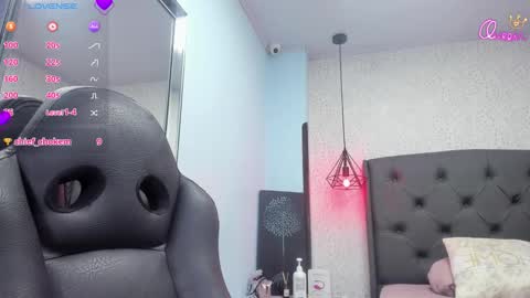 S U Z E T  online show from January 14, 2026, 8:03 pm