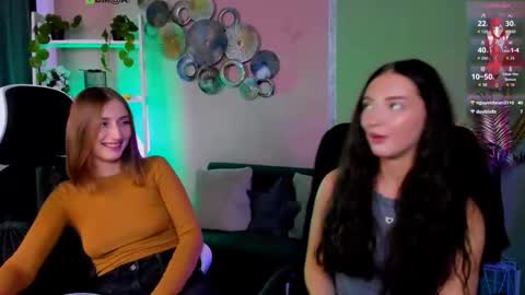 Snapshot of suzi_love chatting on October 8, 2025, 9:29 am suzi_love online show from October 8, 2025, 9:29 am