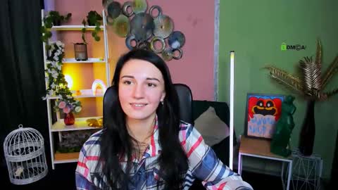 Snapshot of suzi_love chatting on October 9, 2025, 8:45 am suzi_love online show from October 9, 2025, 8:45 am