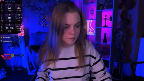 Snapshot of suzi_love chatting on October 14, 2025, 12:44 am suzi_love online show from October 14, 2025, 12:44 am