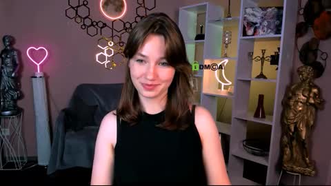 Snapshot of suzi_love chatting on October 17, 2025, 7:16 pm suzi_love online show from October 17, 2025, 7:16 pm