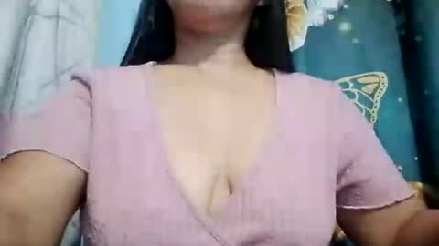 suzzie_hot online show from March 17, 2026, 12:08 pm
