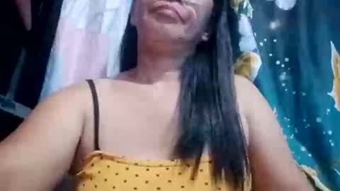 suzzie_hot online show from March 18, 2026, 1:36 pm