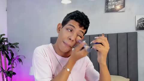 Snapshot of sven_basquiat chatting on June 7, 2026, 7:39 pm Sven online show from June 7, 2026, 7:39 pm