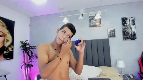 Snapshot of sven_basquiat chatting on June 8, 2026, 7:36 pm Sven online show from June 8, 2026, 7:36 pm