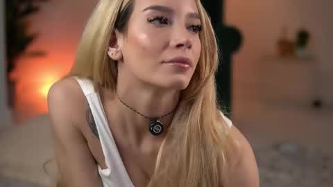 SweetLuna online show from April 11, 2026, 3:00 am