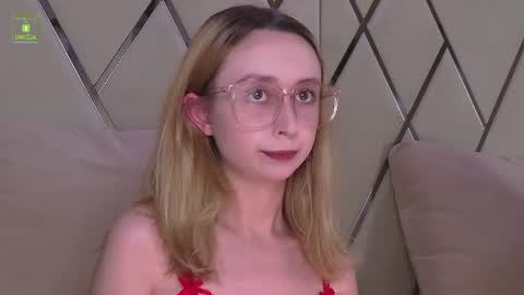 Snapshot of sweatee_fluff chatting on July 7, 2026, 9:08 pm RACHEL online show from July 7, 2026, 9:08 pm