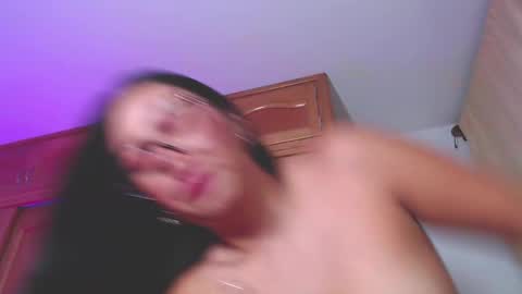 Snapshot of sweeet_amy chatting on February 5, 2025, 11:28 pm Amy IG sweeet amy0 online show from February 5, 2025, 11:28 pm