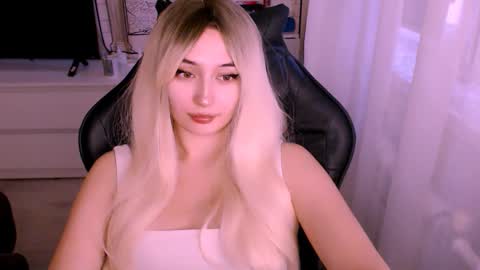 Kate online show from October 19, 2025, 1:17 am