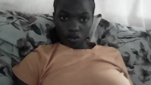 Snapshot of sweeetpea20 chatting on July 15, 2026, 11:48 am sweeetpea20 online show from July 15, 2026, 11:48 am