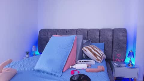 Debora  online show from November 20, 2025, 12:05 pm