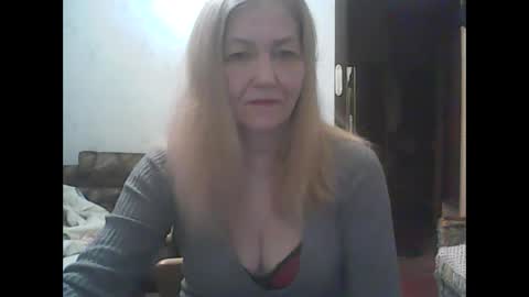 sweet4blonde609 online show from December 26, 2024, 3:38 am