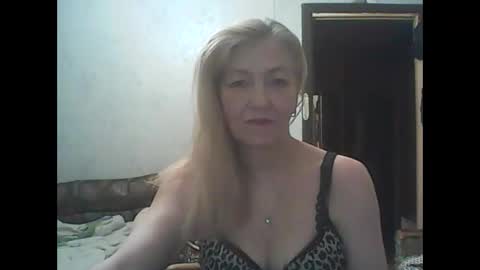 Snapshot of sweet4blonde67 chatting on February 3, 2025, 6:45 am sweet4blonde67 online show from February 3, 2025, 6:45 am