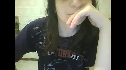 Snapshot of sweet4y0u chatting on April 26, 2026, 7:11 pm sweet4y0u online show from April 26, 2026, 7:11 pm