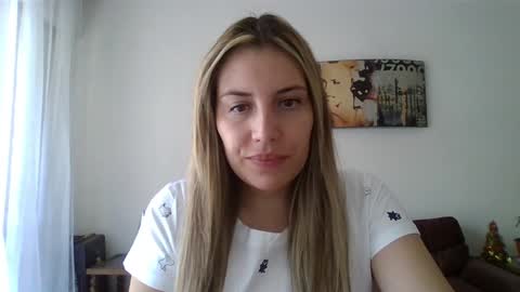 Snapshot of sweet__alana chatting on January 4, 2025, 3:49 pm Sweet alana online show from January 4, 2025, 3:49 pm