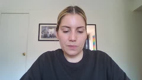 Snapshot of sweet__alana chatting on September 23, 2025, 6:44 pm Sweet alana online show from September 23, 2025, 6:44 pm