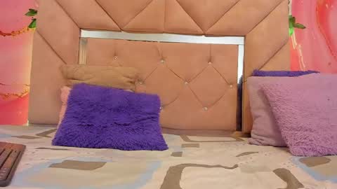 sweet__luna__ online show from June 8, 2026, 11:10 am